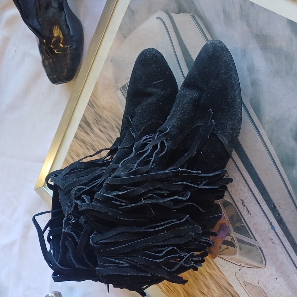 Black mid way sweude womens boots